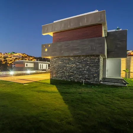 7 Deluxe - A Seductive Blend Of Style And Serenity