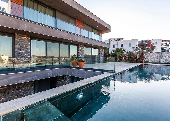 7 Deluxe - A Seductive Blend Of Style And Serenity Вилла