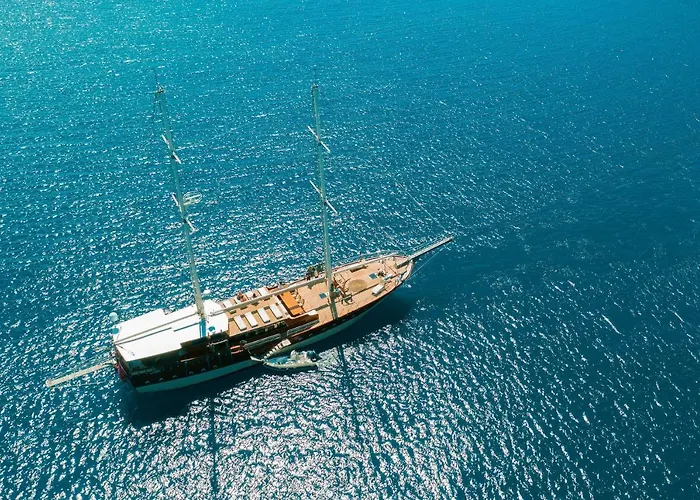 7 Deluxe - A Seductive Blend Of Style And Serenity * Яликовак