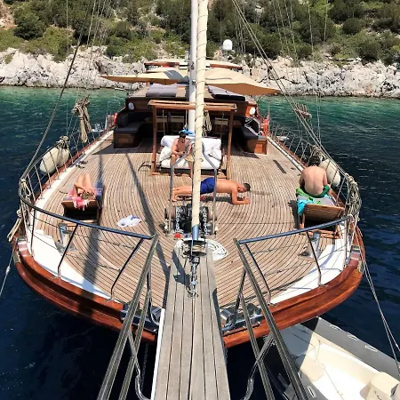 7 Deluxe - A Seductive Blend Of Style And Serenity Yalikavak