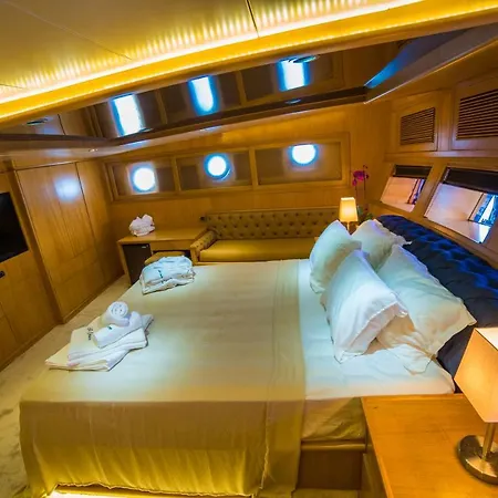 7 Deluxe - A Seductive Blend Of Style And Serenity Villa Yalıkavak