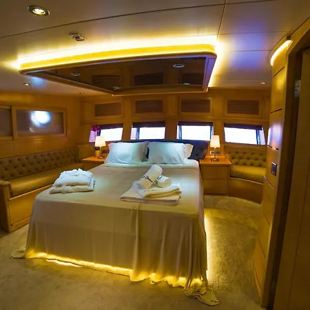 Villa 7 Deluxe - A Seductive Blend Of Style And Serenity *