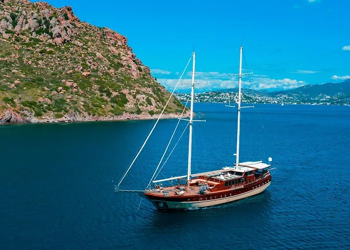 7 Deluxe - A Seductive Blend Of Style And Serenity Villa